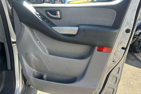 2014 Hyundai iMax TQ-W
