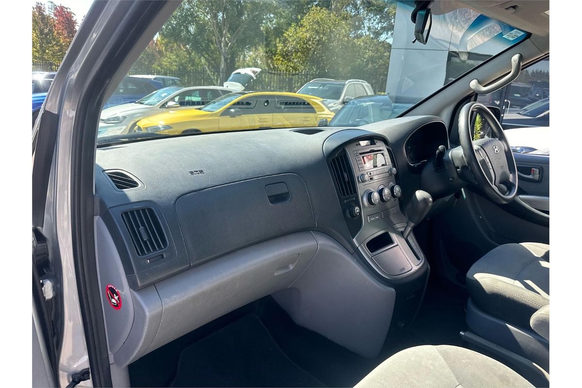 2014 Hyundai iMax TQ-W