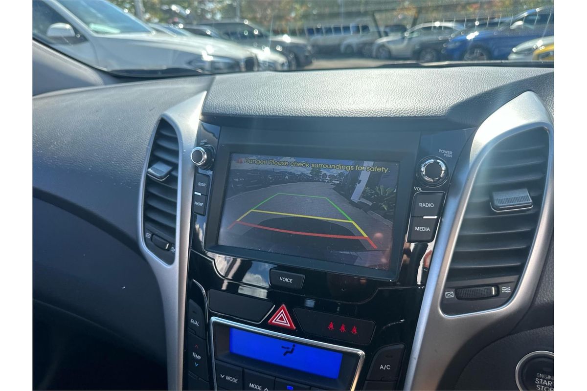 2014 Hyundai iMax TQ-W
