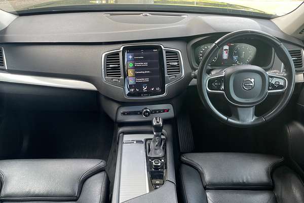 2016 Volvo XC90 T6 Momentum