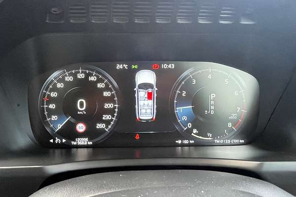 2016 Volvo XC90 T6 Momentum