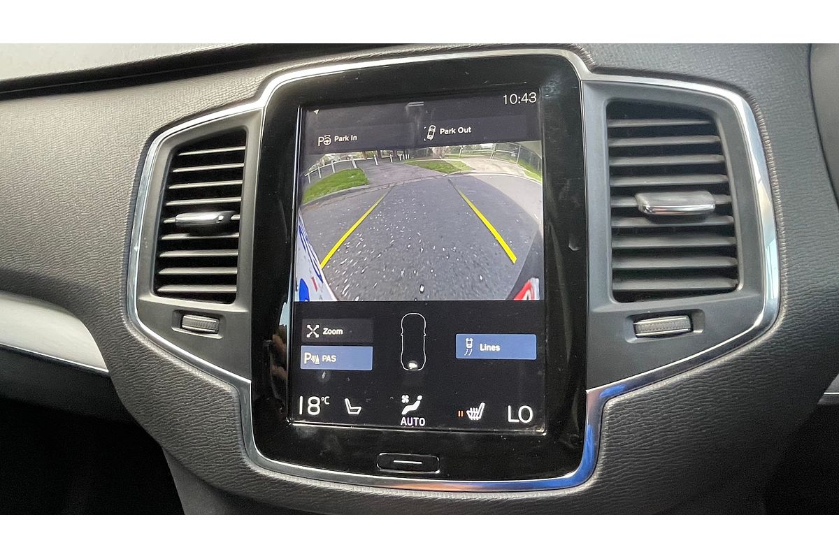 2016 Volvo XC90 T6 Momentum