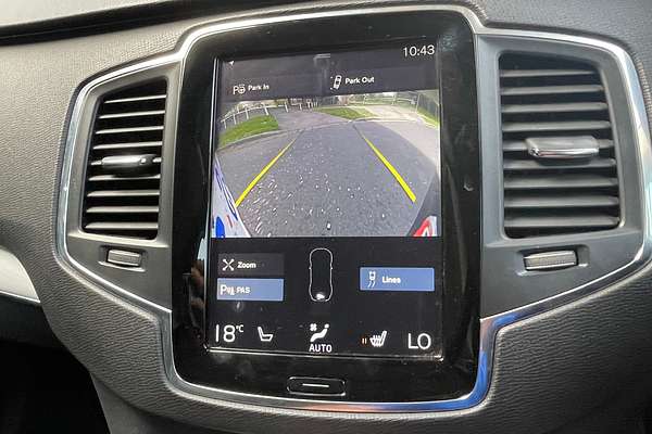 2016 Volvo XC90 T6 Momentum