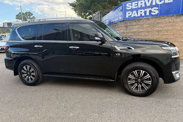 2023 Nissan Patrol Ti-L Y62