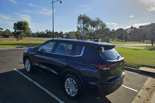 2024 Mitsubishi Outlander ES ZM