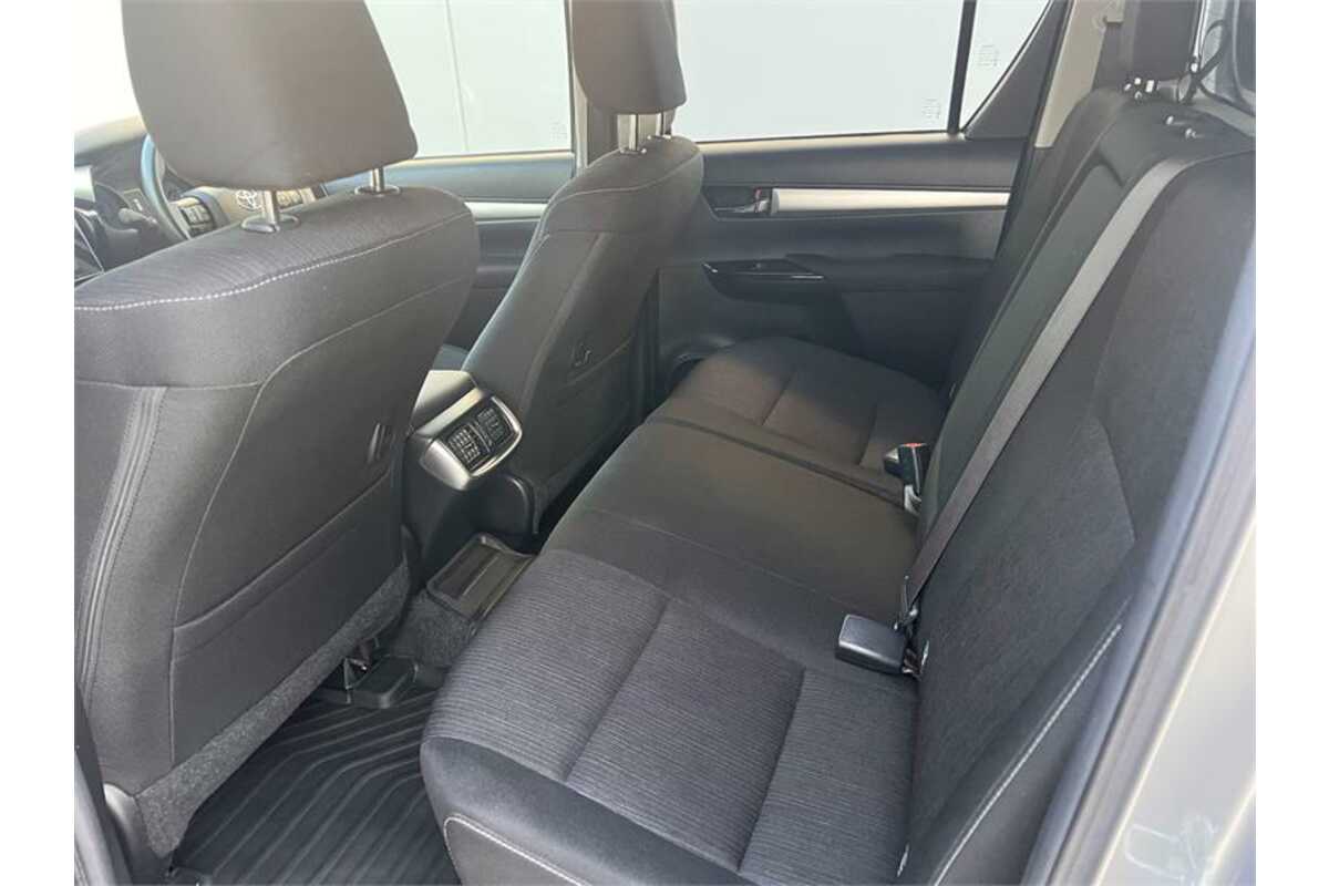 2018 Toyota HILUX SR5 (4x4) GUN126R MY19 4X4