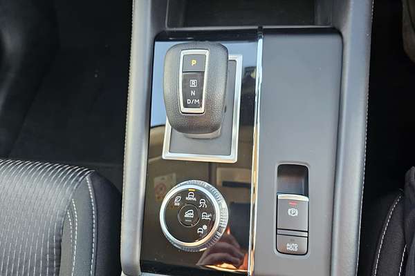2024 Mitsubishi Outlander ES ZM