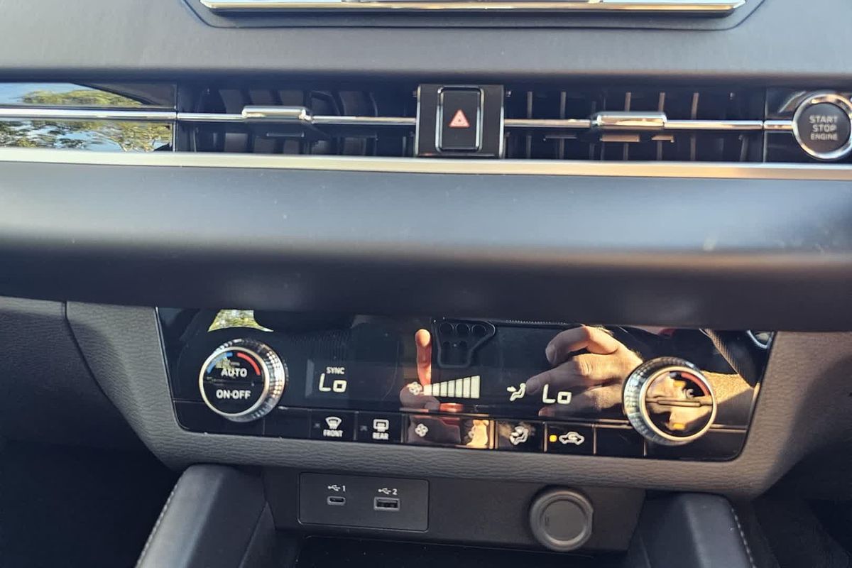2024 Mitsubishi Outlander ES ZM