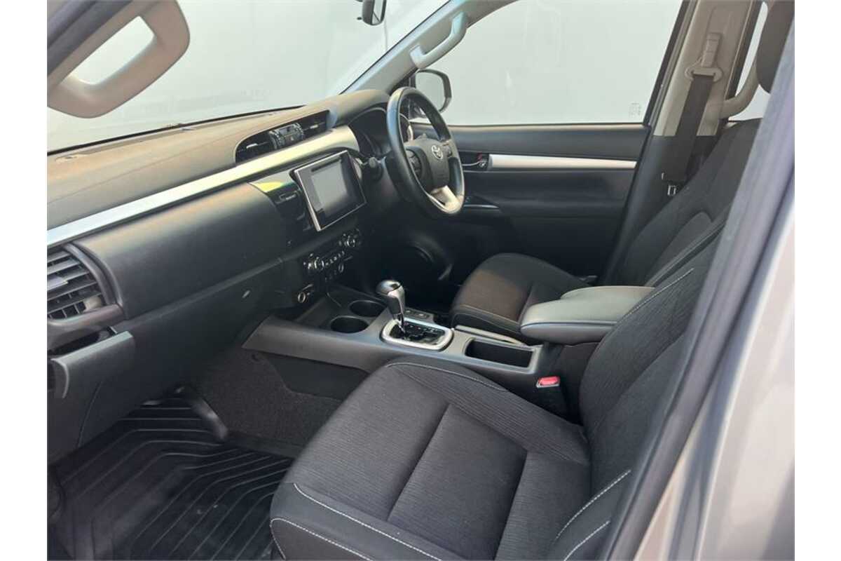 2018 Toyota HILUX SR5 (4x4) GUN126R MY19 4X4
