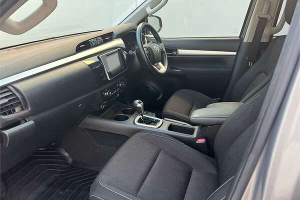 2018 Toyota HILUX SR5 (4x4) GUN126R MY19 4X4