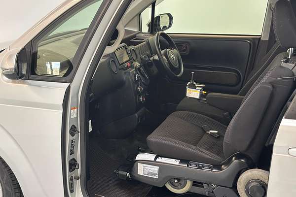 2016 Toyota Porte Welcab