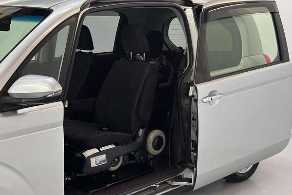 2016 Toyota Porte Welcab