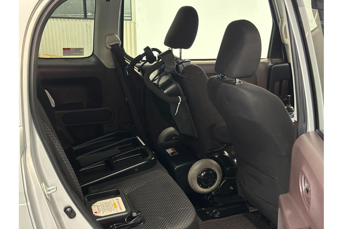 2016 Toyota Porte Welcab