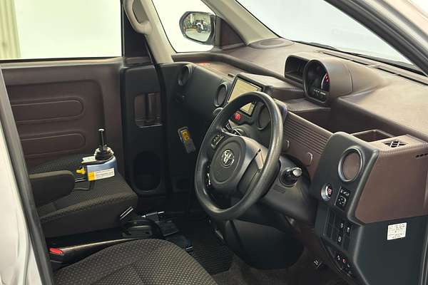 2016 Toyota Porte Welcab