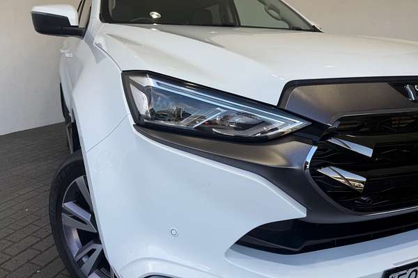 2022 Isuzu MU-X LS-T