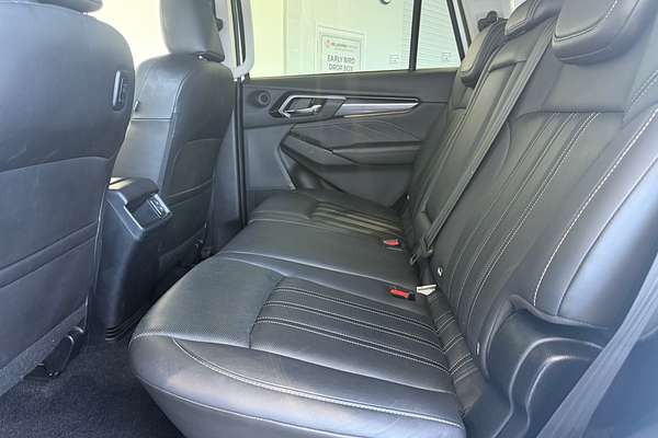 2022 Isuzu MU-X LS-T