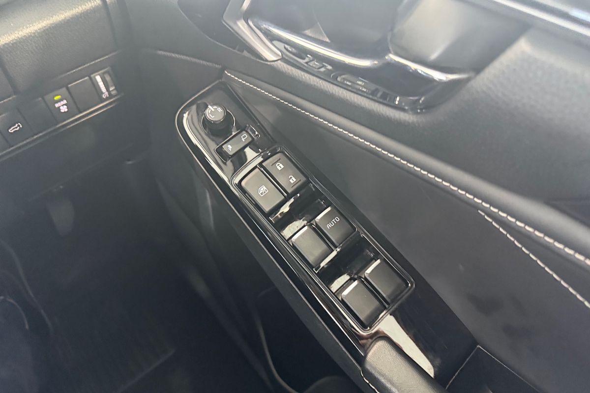 2022 Isuzu MU-X LS-T