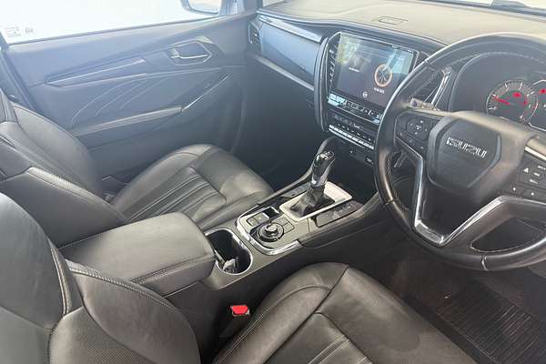 2022 Isuzu MU-X LS-T