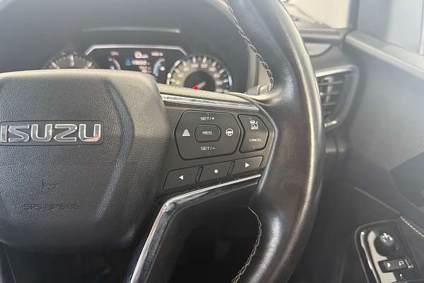 2022 Isuzu MU-X LS-T