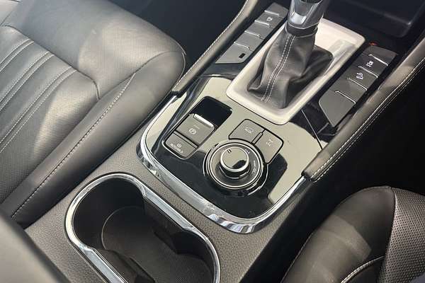 2022 Isuzu MU-X LS-T