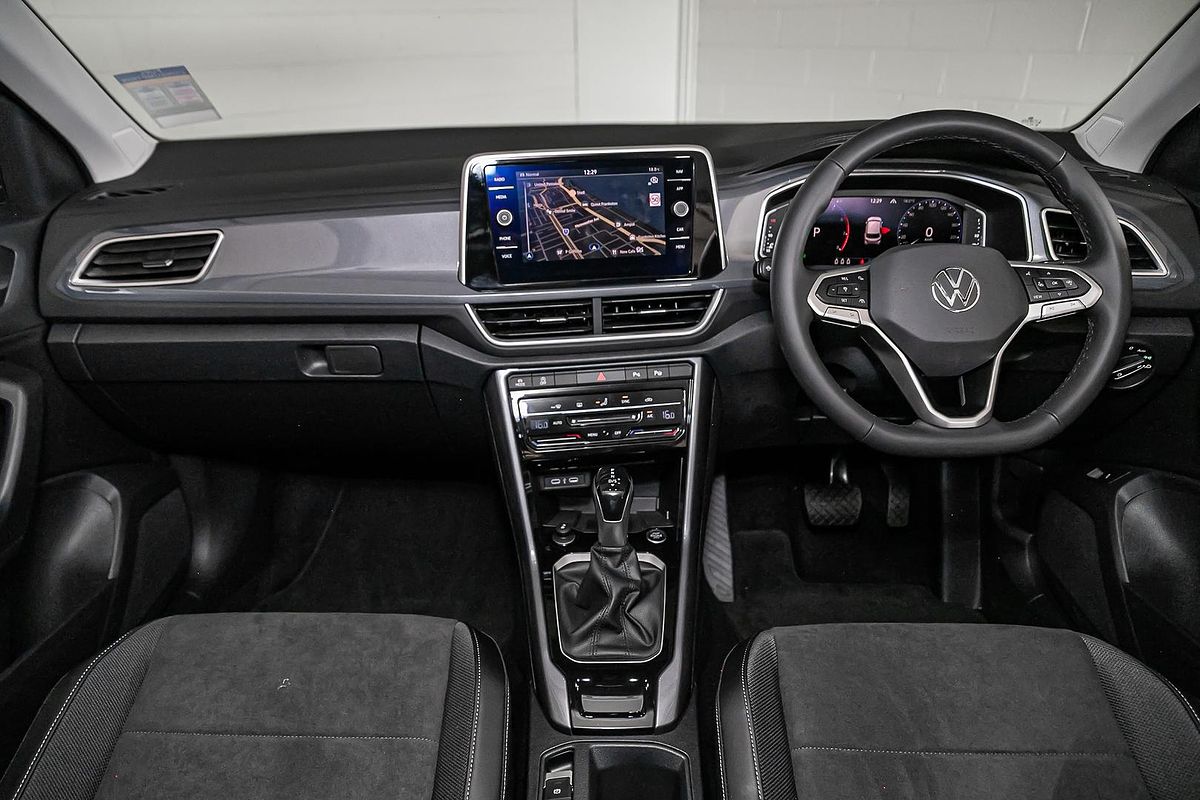2025 Volkswagen T-Roc 110TSI Style D11