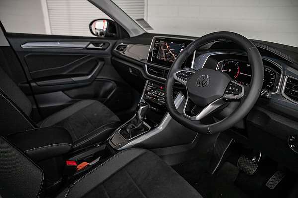 2025 Volkswagen T-Roc 110TSI Style D11