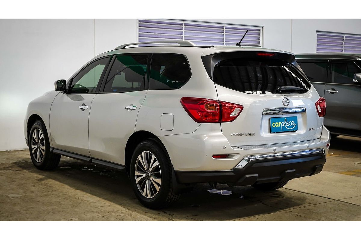 2017 Nissan Pathfinder ST-L R52 Series II