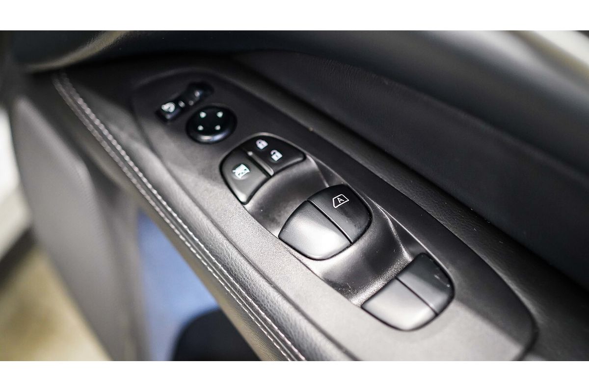 2017 Nissan Pathfinder ST-L R52 Series II