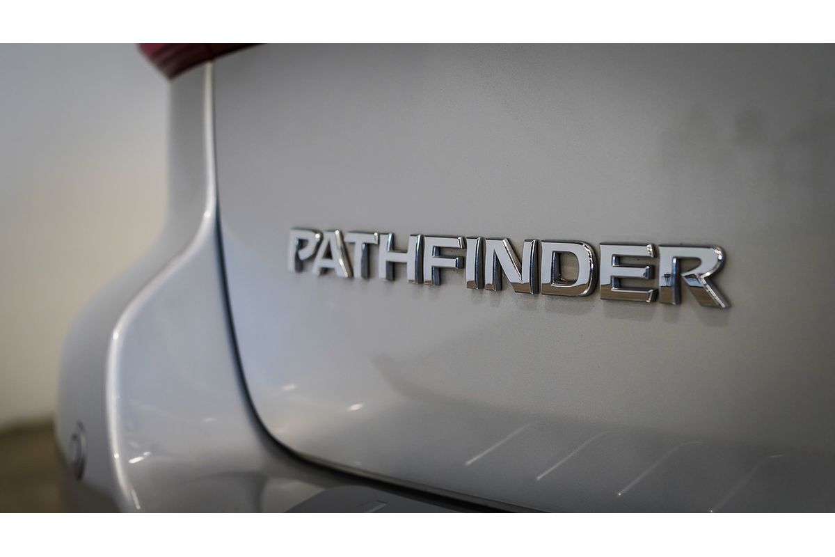 2017 Nissan Pathfinder ST-L R52 Series II