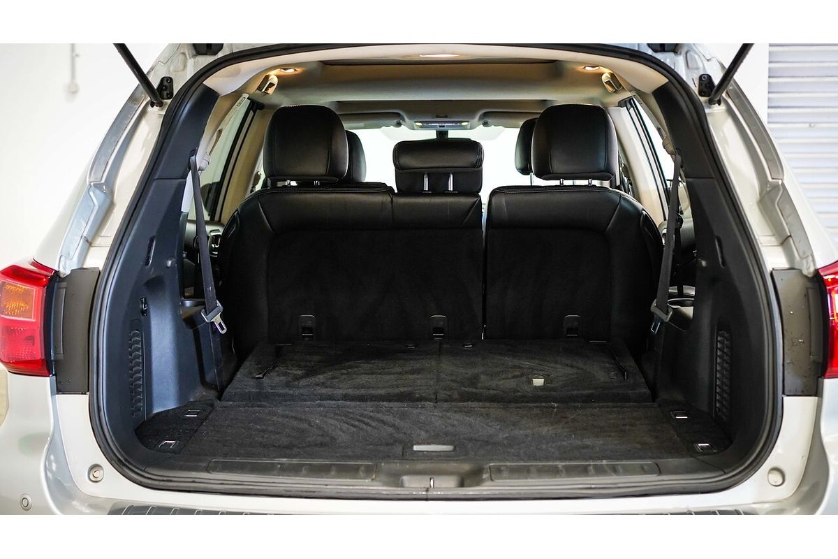 2017 Nissan Pathfinder ST-L R52 Series II