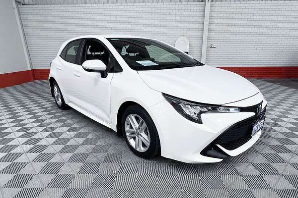 2018 Toyota Corolla Ascent Sport MZEA12R