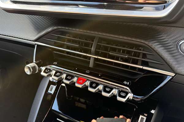 2025 Peugeot 2008 Allure Hybrid P24
