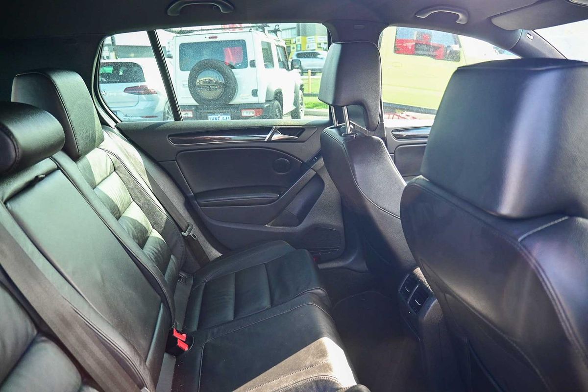 2010 Volkswagen Golf GTI VI