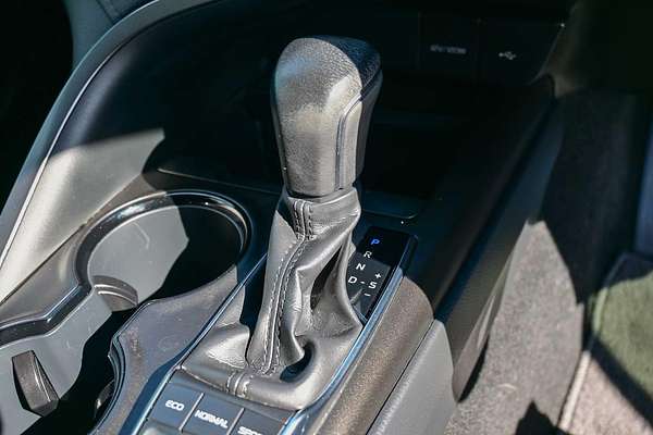 2022 Toyota Camry Ascent Sport AXVH70R