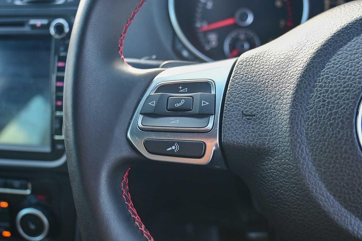 2010 Volkswagen Golf GTI VI