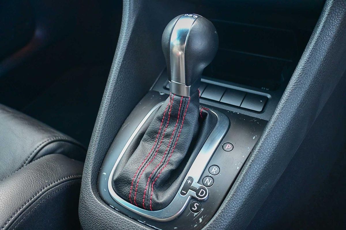 2010 Volkswagen Golf GTI VI