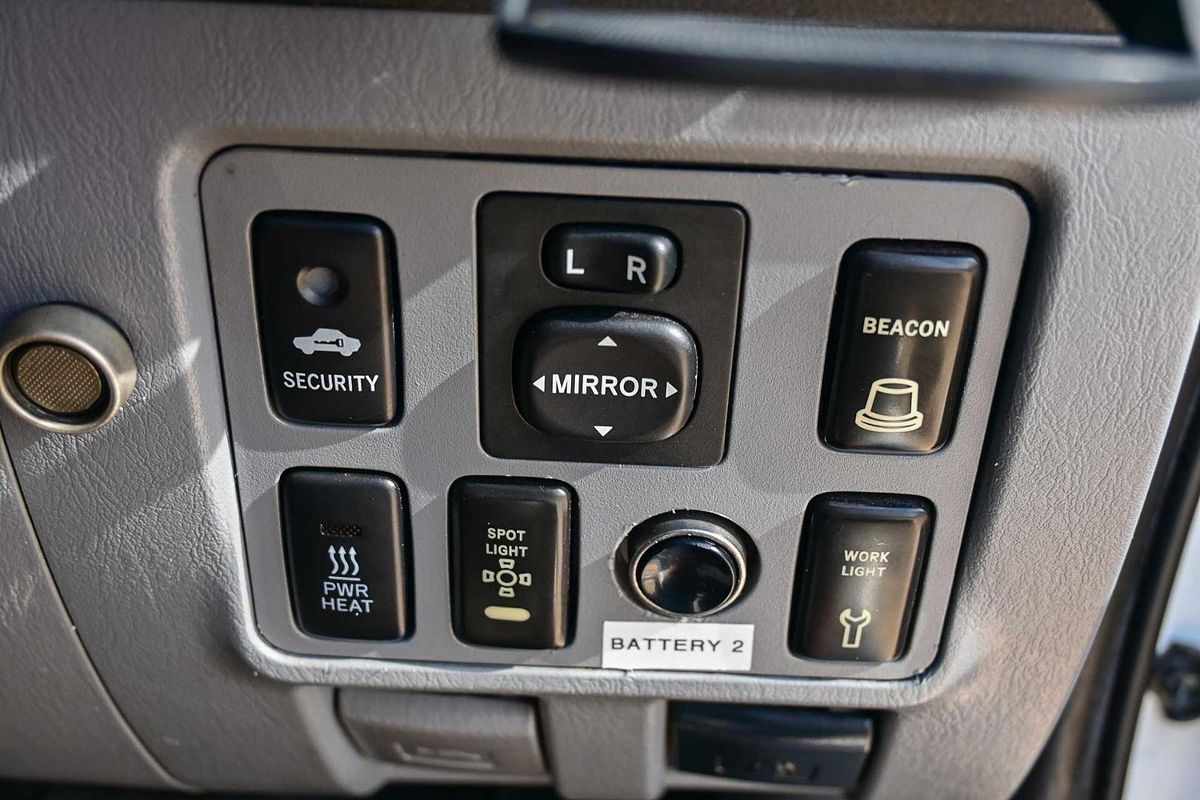2011 Toyota Hilux SR KUN26R 4X4