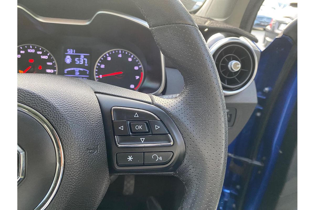2017 MG ZS Essence AZS1