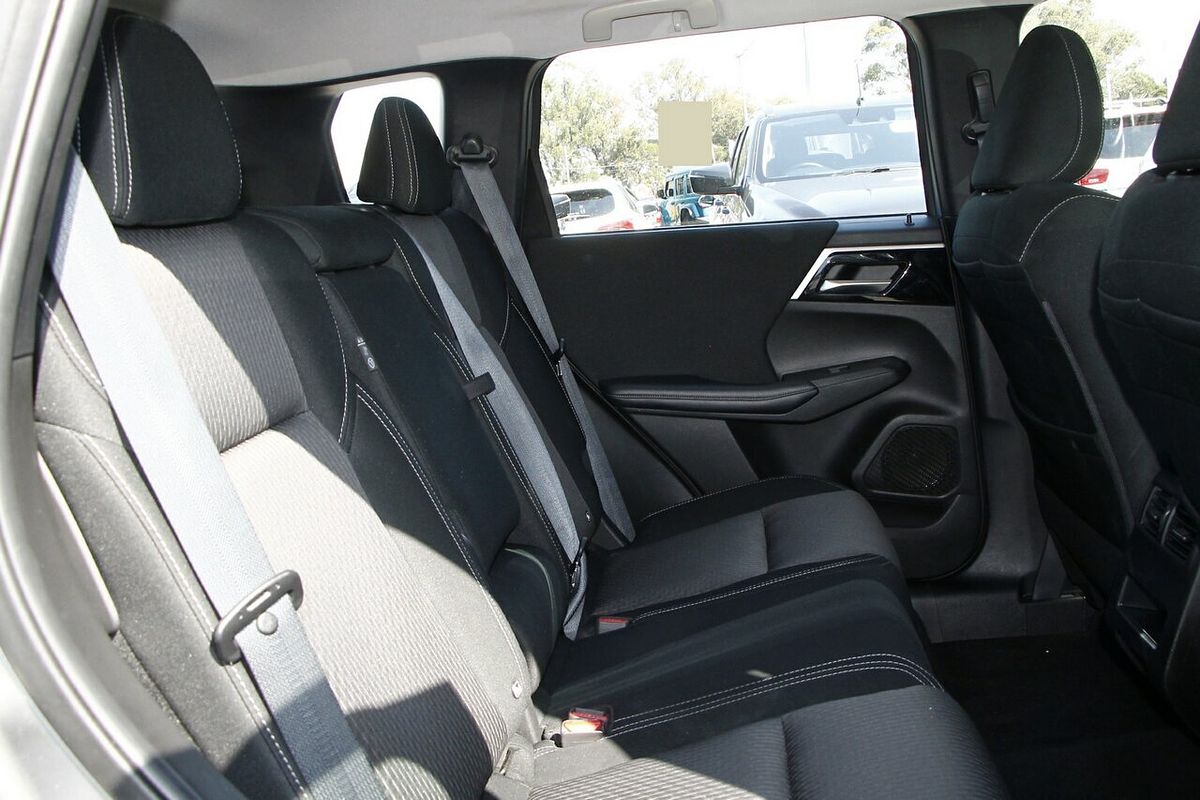 2022 Mitsubishi Outlander ES ZM