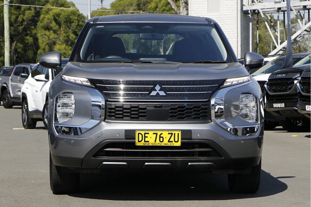 2022 Mitsubishi Outlander ES ZM