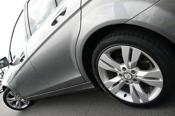 2011 Mercedes-Benz C-Class C200 BlueEFFICIENCY W204
