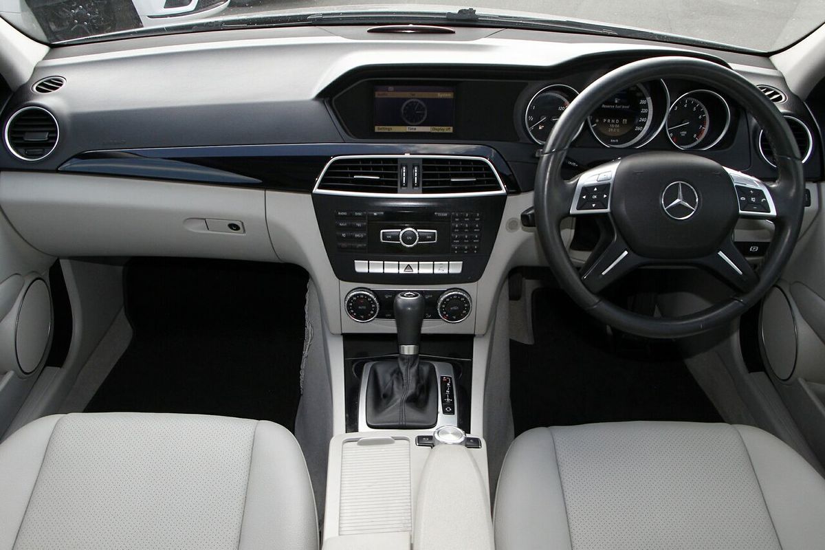 2011 Mercedes-Benz C-Class C200 BlueEFFICIENCY W204