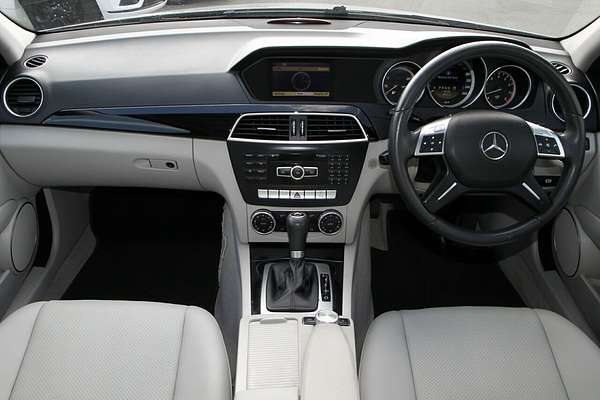 2011 Mercedes-Benz C-Class C200 BlueEFFICIENCY W204