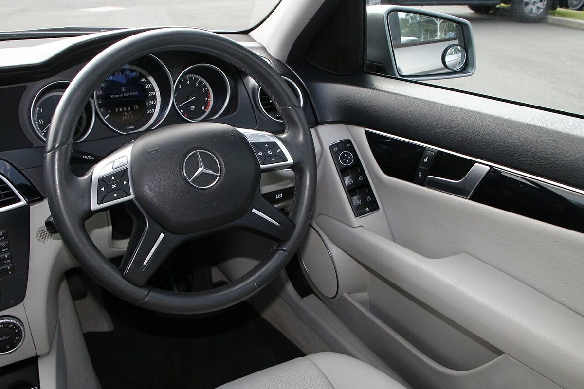2011 Mercedes-Benz C-Class C200 BlueEFFICIENCY W204