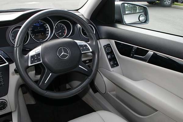 2011 Mercedes-Benz C-Class C200 BlueEFFICIENCY W204