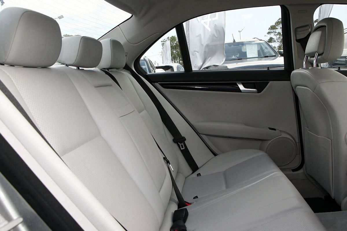 2011 Mercedes-Benz C-Class C200 BlueEFFICIENCY W204
