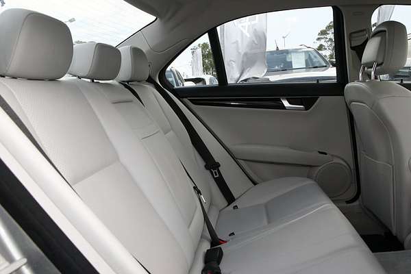 2011 Mercedes-Benz C-Class C200 BlueEFFICIENCY W204