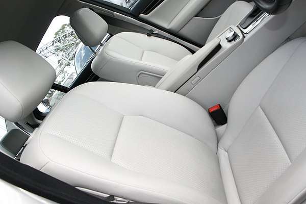 2011 Mercedes-Benz C-Class C200 BlueEFFICIENCY W204