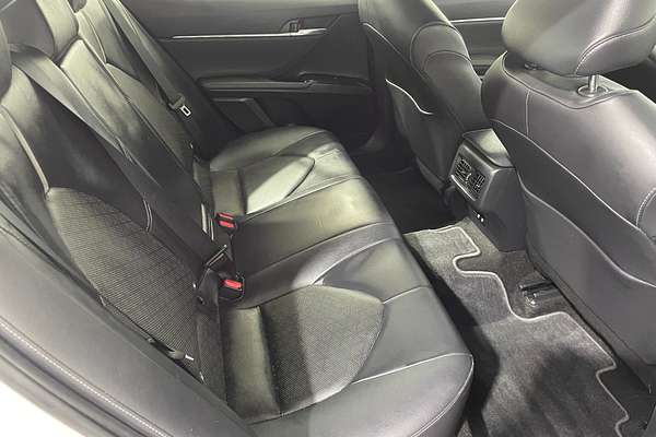 2019 Toyota Camry SX GSV70R