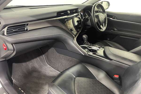 2019 Toyota Camry SX GSV70R